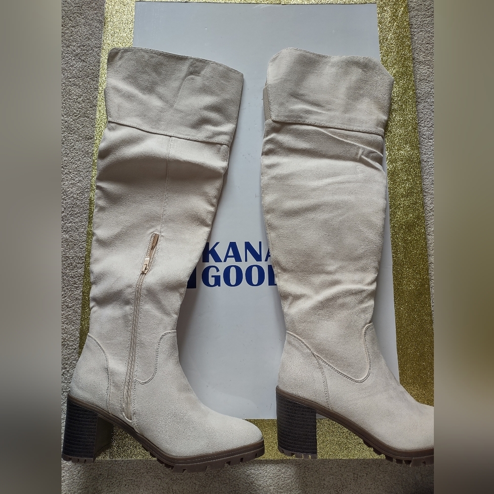 ZBY women's boots size 8us